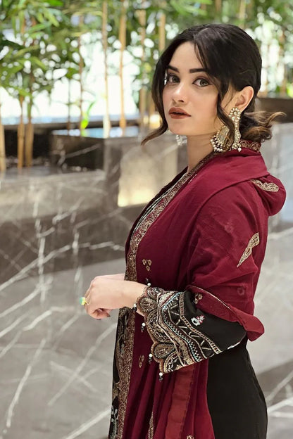 Dark Black Pakistani Salwar Kameez With Heavy Embroidery Dupatta Work