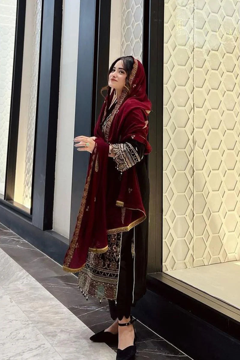 Dark Black Pakistani Salwar Kameez With Heavy Embroidery Dupatta Work