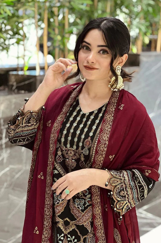 Dark Black Pakistani Salwar Kameez With Heavy Embroidery Dupatta Work