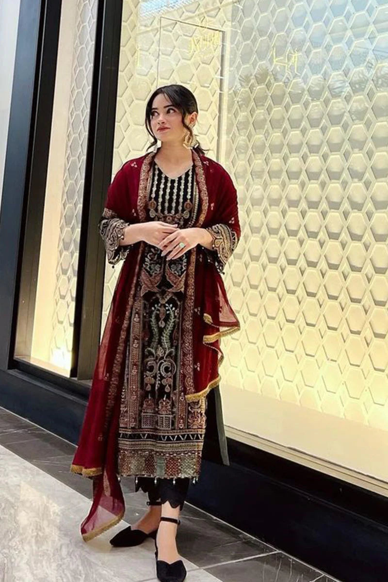 Dark Black Pakistani Salwar Kameez With Heavy Embroidery Dupatta Work